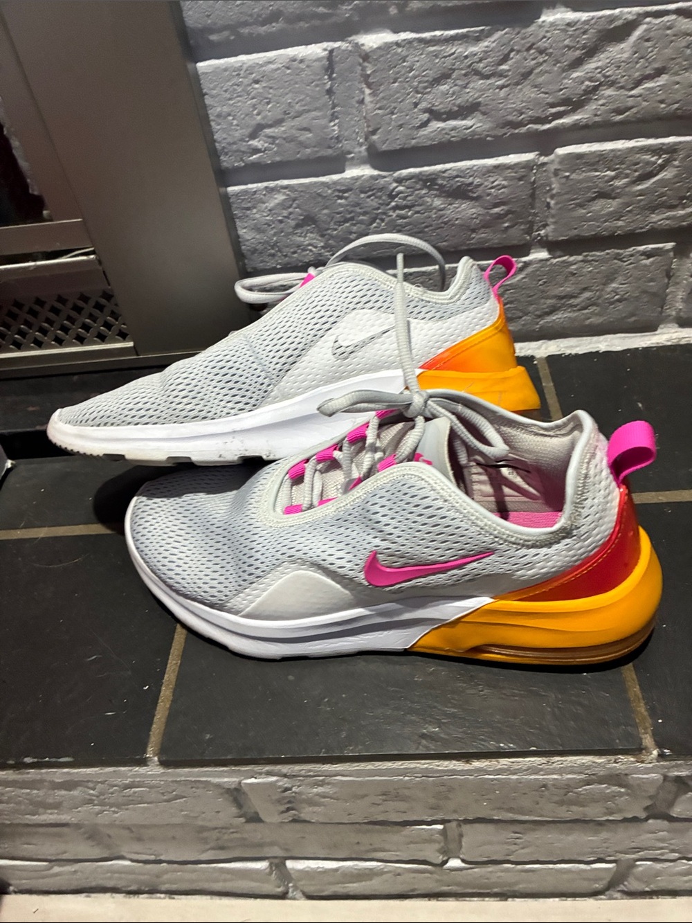 Nike Air Max Motion 2 sneakers
